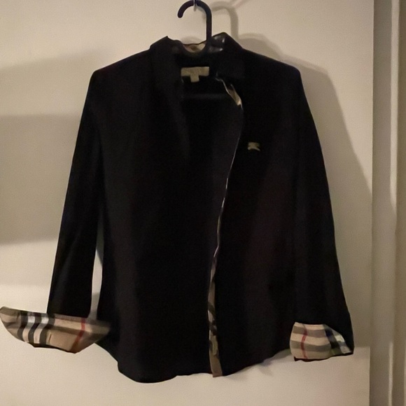 Burbarry - Picture 1 of 3